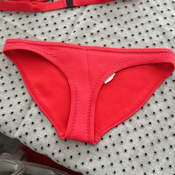 Triangl neoprene red/coral bikini size small - Picture 6 of 9